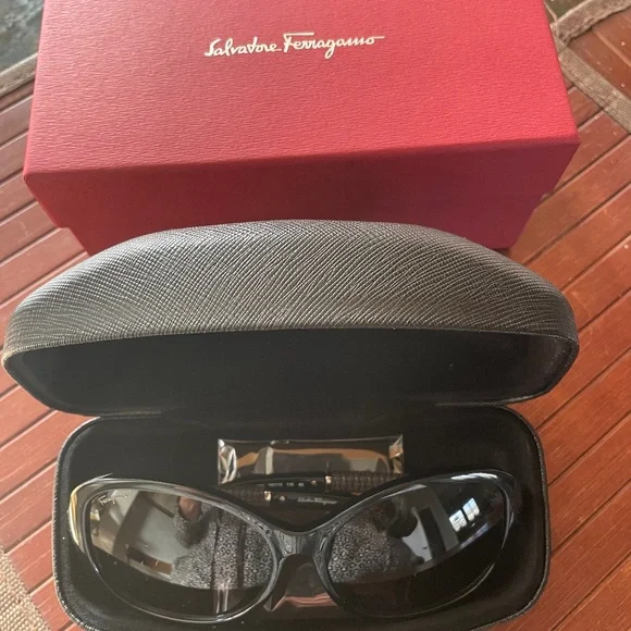 Salvatore Ferragamo | Accessories | Salvatore Ferragamo  display picture 2